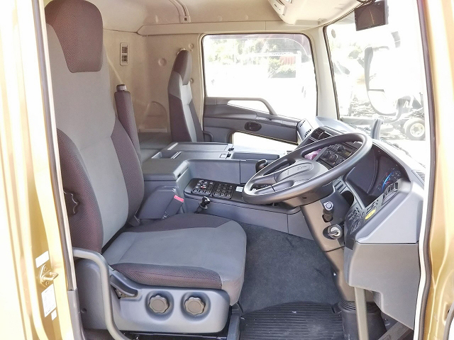 三菱ふそうスーパーグレート冷凍車（冷蔵車）大型（10t）[写真30]