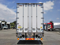 三菱ふそうスーパーグレート冷凍車（冷蔵車）大型（10t）[写真09]