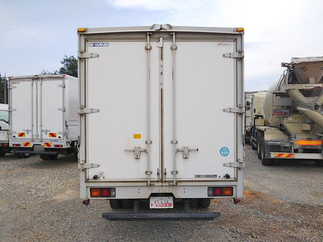 三菱ふそうキャンターアルミウイング小型（2t・3t）[写真11]