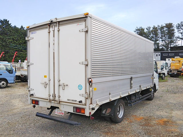 三菱ふそうキャンターアルミウイング小型（2t・3t）[写真02]