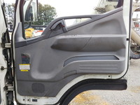 三菱ふそうキャンターアルミウイング小型（2t・3t）[写真31]