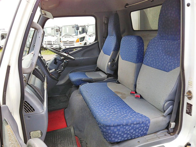 三菱ふそうキャンターアルミウイング小型（2t・3t）[写真34]