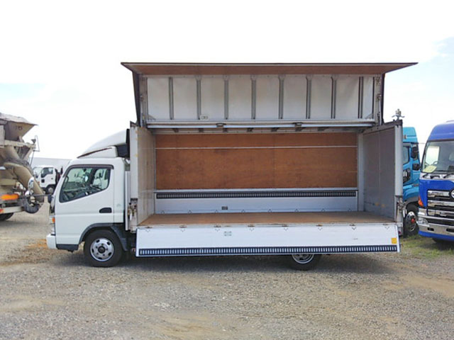 三菱ふそうキャンターアルミウイング小型（2t・3t）[写真06]