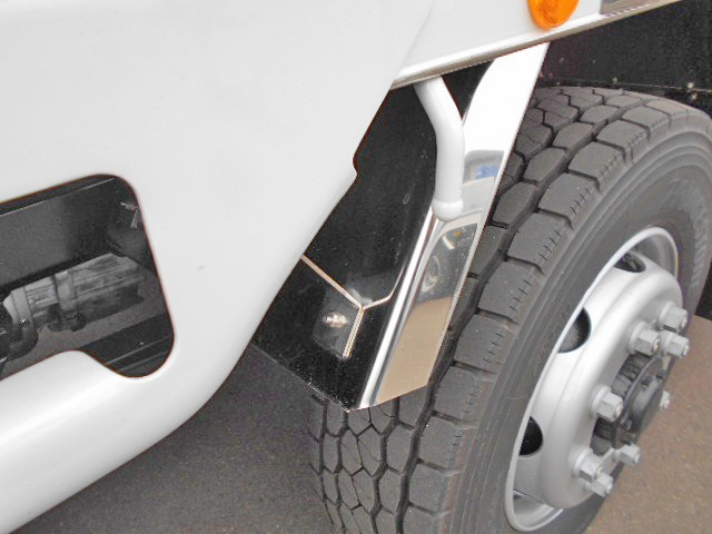 三菱ふそうスーパーグレートアルミブロック大型（10t）[写真24]