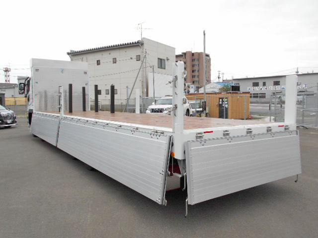 三菱ふそうスーパーグレートアルミブロック大型（10t）[写真08]