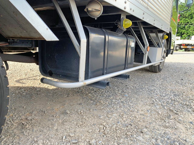 三菱ふそうキャンターアルミバン小型（2t・3t）[写真17]