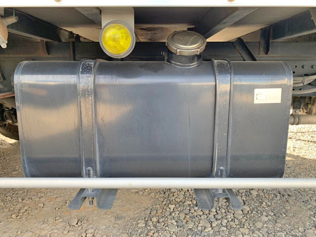 三菱ふそうキャンターアルミバン小型（2t・3t）[写真18]