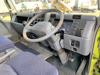 三菱ふそうキャンターアルミバン小型（2t・3t）[写真29]