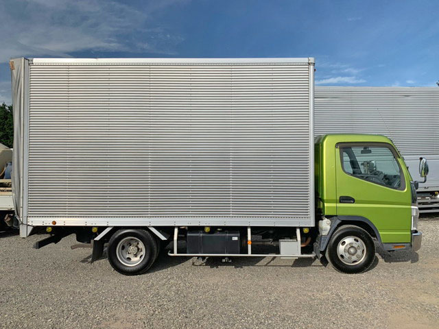 三菱ふそうキャンターアルミバン小型（2t・3t）[写真06]