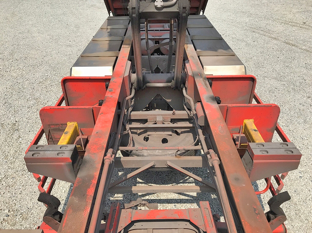 いすゞギガトレーラーヘッド（トラクターヘッド）大型（10t）[写真11]