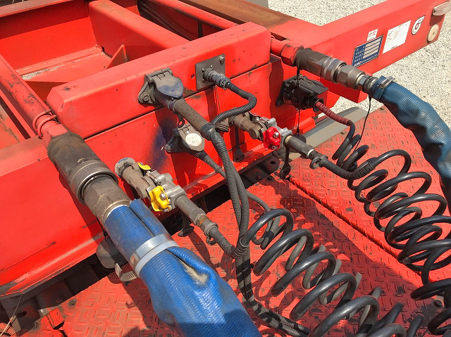 いすゞギガトレーラーヘッド（トラクターヘッド）大型（10t）[写真13]