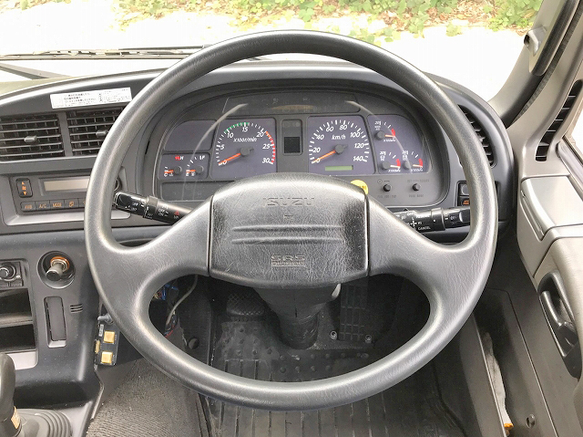 いすゞギガトレーラーヘッド（トラクターヘッド）大型（10t）[写真36]