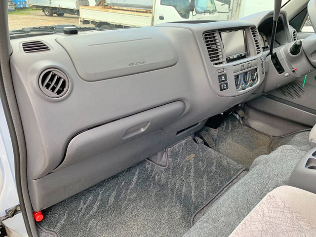 日産キャラバンキャンピングカー小型（2t・3t）[写真23]