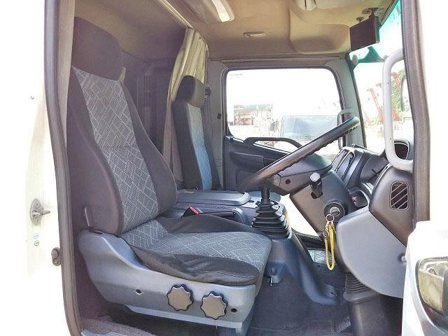 日野レンジャーアルミウイング中型（4t）[写真33]