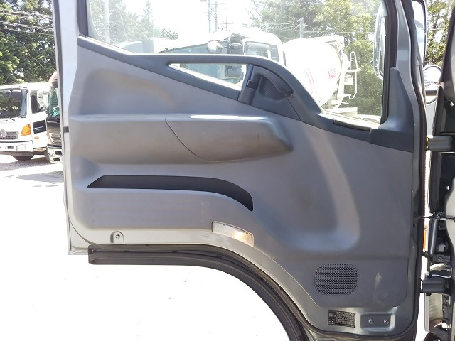 三菱ふそうキャンターダンプ小型（2t・3t）[写真30]