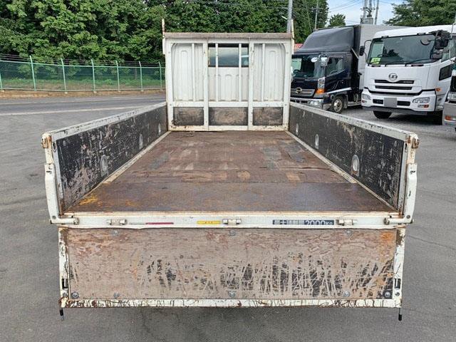 三菱ふそうキャンター平ボディ小型（2t・3t）[写真10]