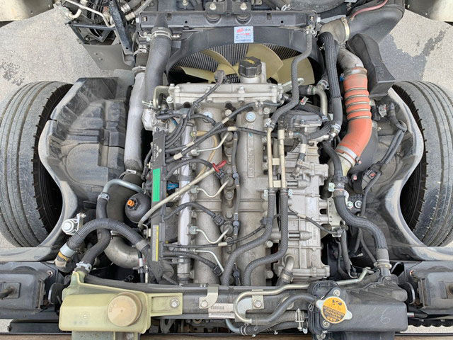 三菱ふそうキャンター平ボディ小型（2t・3t）[写真24]