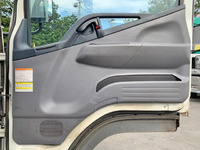 三菱ふそうキャンター平ボディ小型（2t・3t）[写真29]