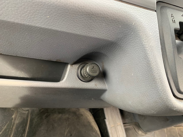 三菱ふそうキャンター平ボディ小型（2t・3t）[写真36]