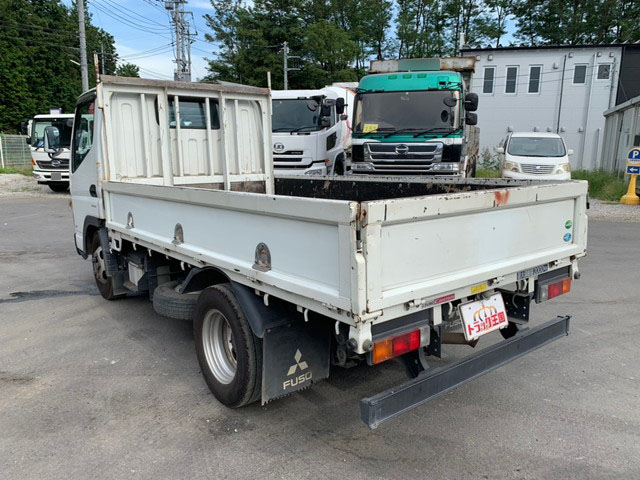 三菱ふそうキャンター平ボディ小型（2t・3t）[写真04]