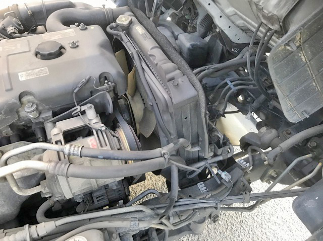 いすゞエルフ平ボディ小型（2t・3t）[写真12]