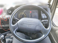 いすゞエルフ平ボディ小型（2t・3t）[写真21]