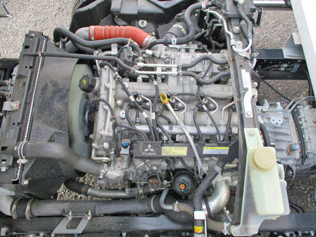 三菱ふそうキャンターアルミウイング小型（2t・3t）[写真19]