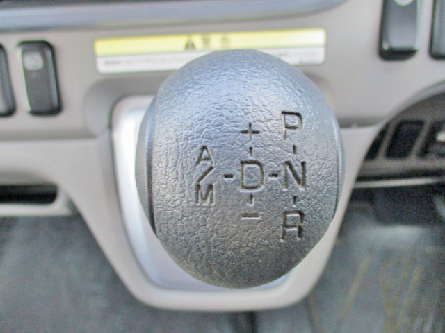 三菱ふそうキャンターアルミウイング小型（2t・3t）[写真25]