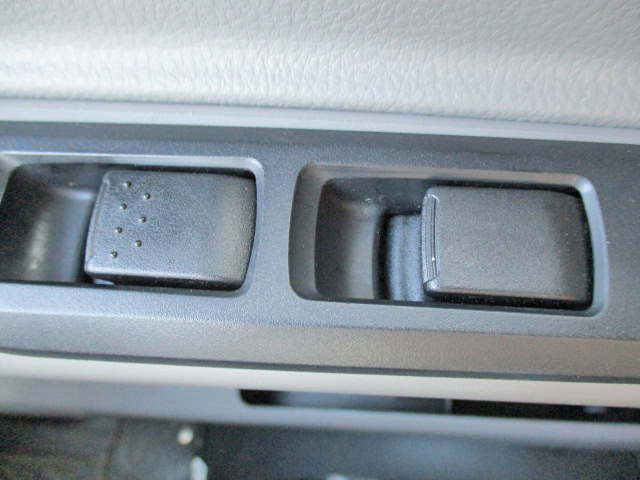 三菱ふそうキャンターアルミウイング小型（2t・3t）[写真29]