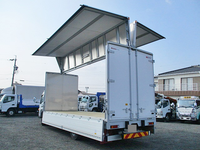 三菱ふそうキャンターアルミウイング小型（2t・3t）[写真06]