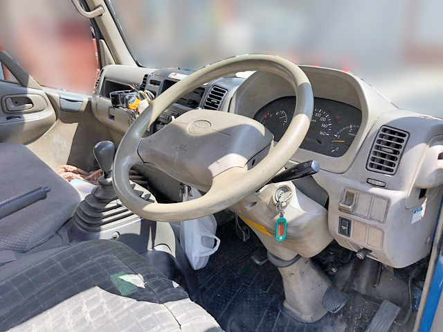 トヨタダイナ平ボディ小型（2t・3t）[写真17]