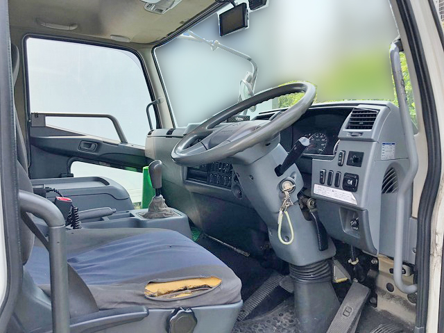 三菱ふそうファイター冷凍車（冷蔵車）中型（4t）[写真26]