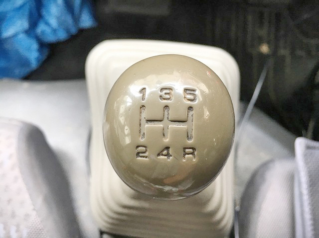 日産アトラス平ボディ小型（2t・3t）[写真18]