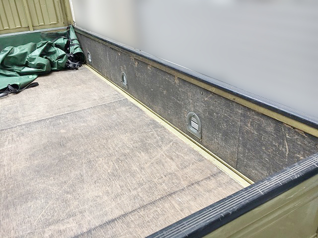 日産アトラス平ボディ小型（2t・3t）[写真09]