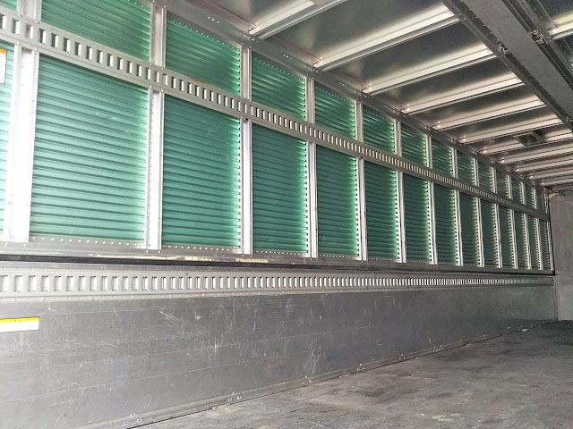 いすゞフォワードアルミウイング中型（4t）[写真11]