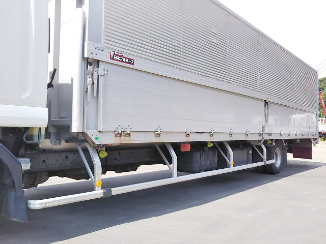 いすゞフォワードアルミウイング中型（4t）[写真16]