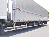 いすゞフォワードアルミウイング中型（4t）[写真16]