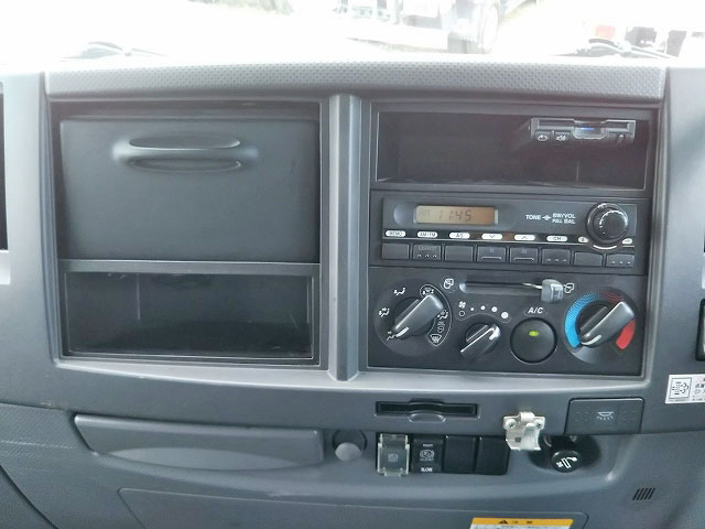 いすゞフォワードアルミウイング中型（4t）[写真36]