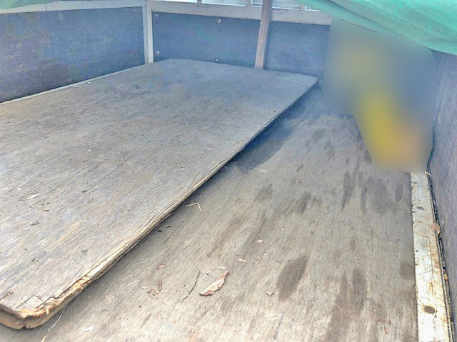 三菱ふそうキャンター平ボディ小型（2t・3t）[写真06]