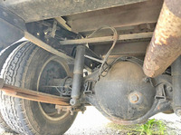 三菱ふそうキャンター平ボディ小型（2t・3t）[写真09]