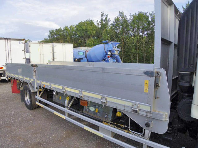 日野レンジャーアルミブロック増トン（6t・8t）[写真15]