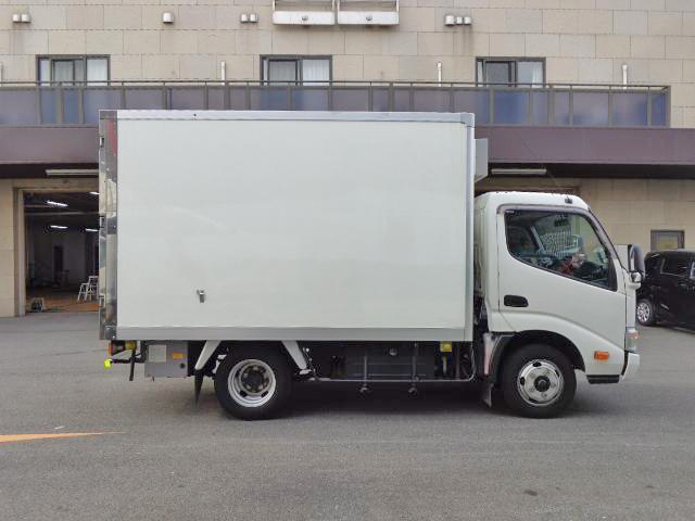 トヨタダイナ冷凍車（冷蔵車）小型（2t・3t）[写真04]