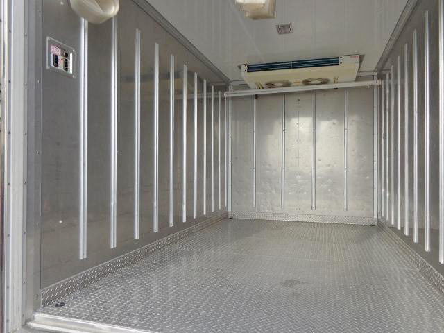 トヨタダイナ冷凍車（冷蔵車）小型（2t・3t）[写真08]