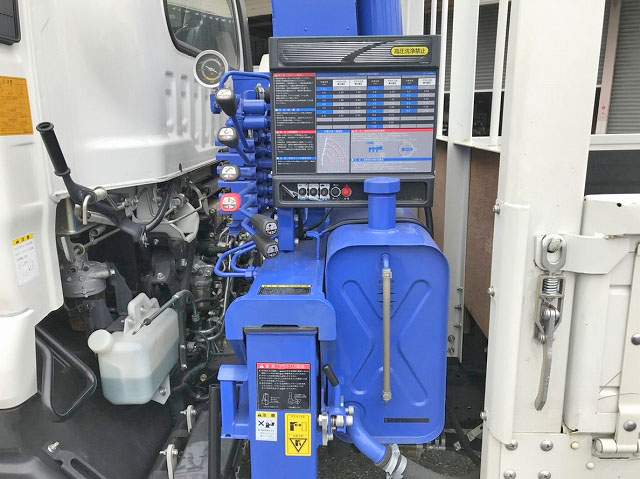 いすゞフォワードクレーン4段増トン（6t・8t）[写真14]