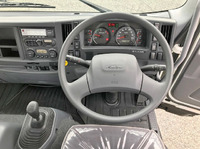 いすゞフォワードクレーン4段増トン（6t・8t）[写真38]