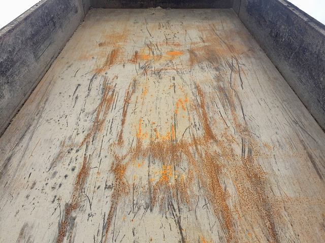 いすゞエルフダンプ小型（2t・3t）[写真14]