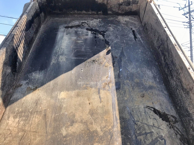 いすゞエルフダンプ小型（2t・3t）[写真11]