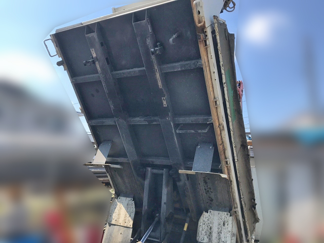 いすゞエルフダンプ小型（2t・3t）[写真13]