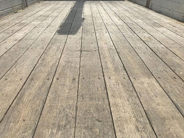 いすゞフォワードクレーン4段増トン（6t・8t）[写真12]