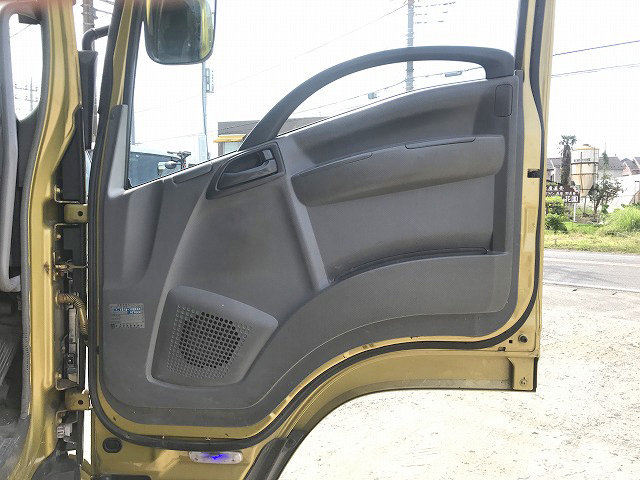 いすゞフォワードクレーン4段増トン（6t・8t）[写真22]